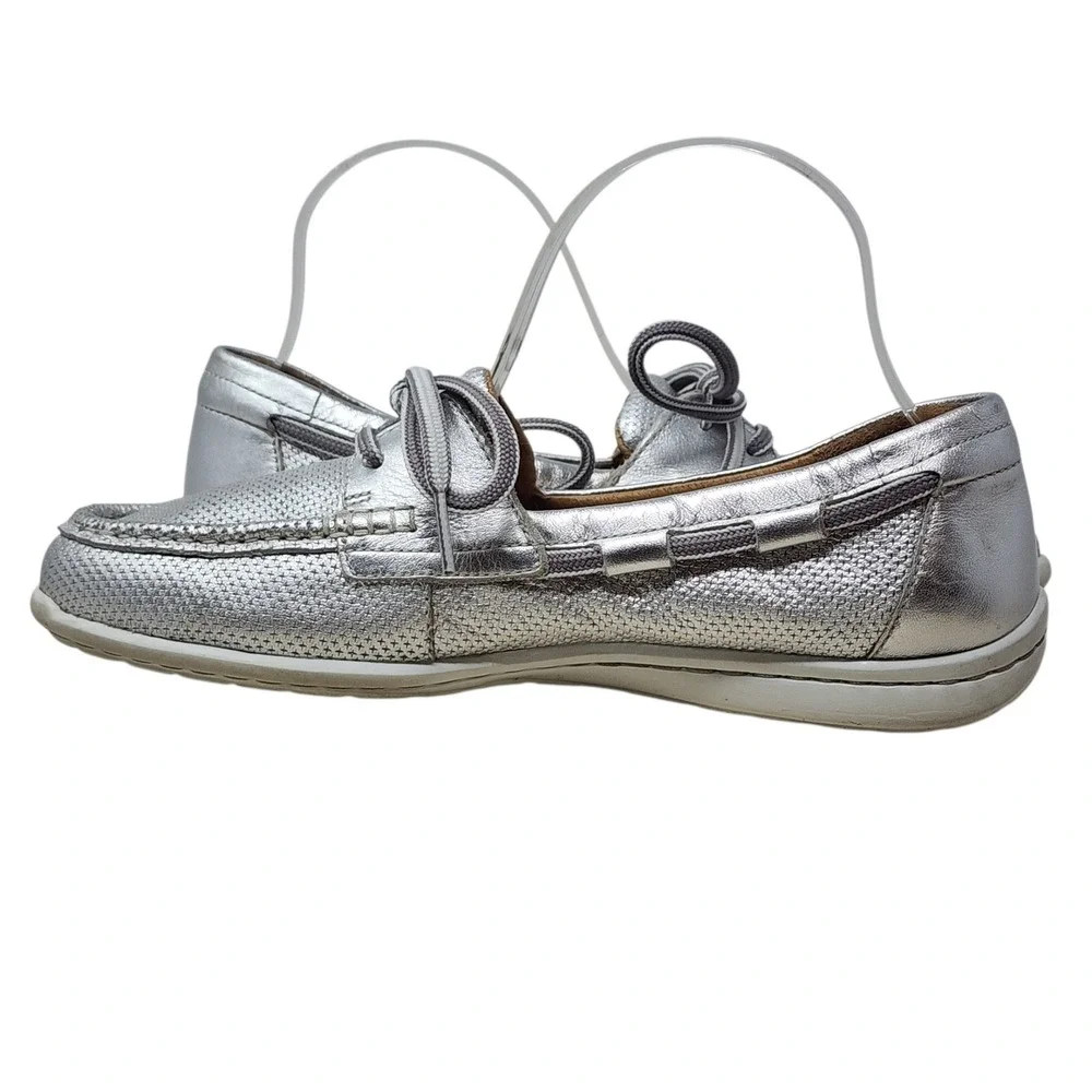 Clarks Boat Shoe 7.5 Wom Cliffrose Silver Metallic Perforated Leather ExtraLight